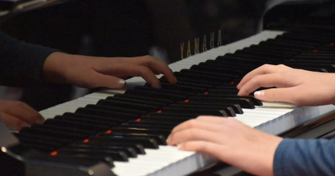 Aprender Piano Fácilmente: Trucos para Progresar Rápido