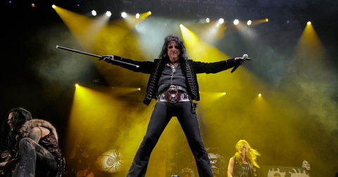 Alice Cooper celebra los 50 años de Welcome to My Nightmare con un directo rescatado de los archivos