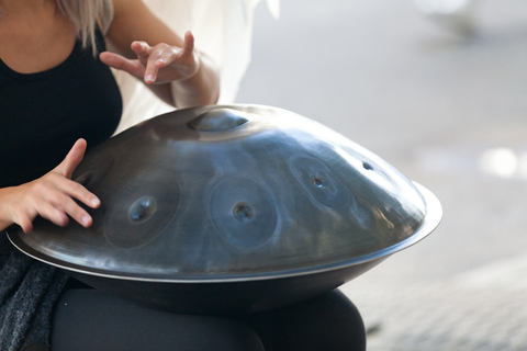 El origen del handpan: la historia de un OVNI musical
