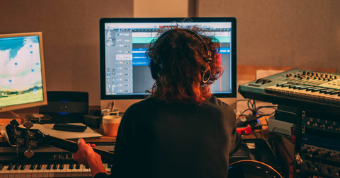 ¿Cómo producir tu primera pista de música electrónica?