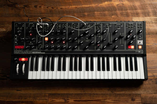 Moog Matriarch Black Edition