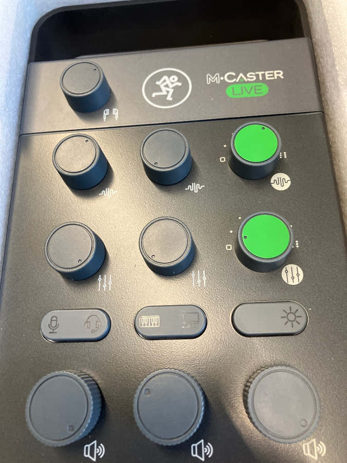 M Caster Live - B Stock