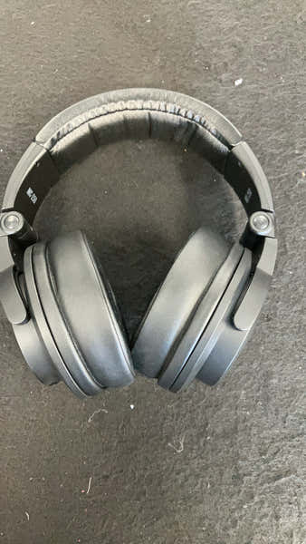 Mackie MC-250 - Stock B