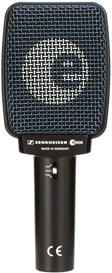 E906