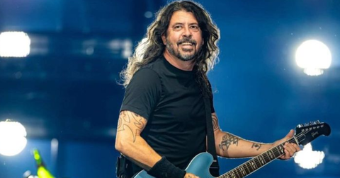 Foo Fighters – «Of All People»: Dave Grohl grita su rabia por sobrevivir