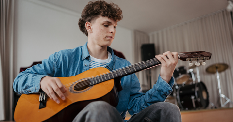 Top 5 de las mejores guitarras acústicas para principiantes