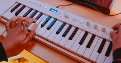 Arturia KeyStep 37 mk2: el controlador-secuenciador híbrido definitivo