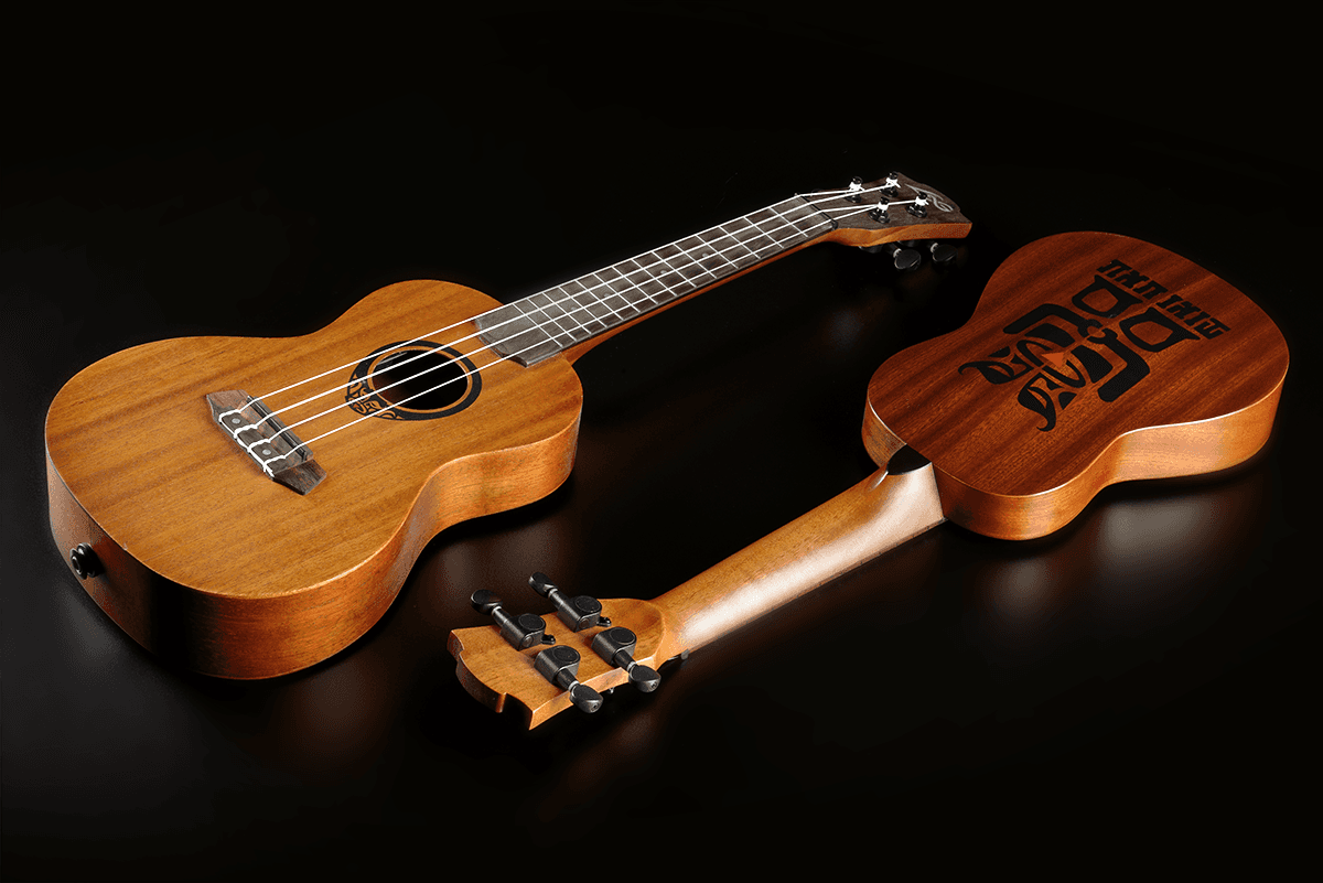 Tiki Baby TKU110S Ukelele soprano delgado con fondo arqueado