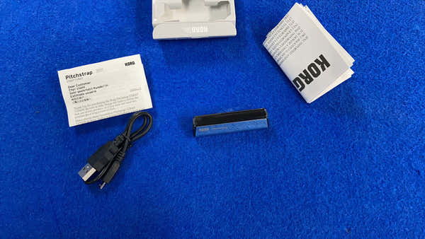 Korg PITCHSTRAP RECHARGEABLE STRAP TUNER SILVER - B Stock