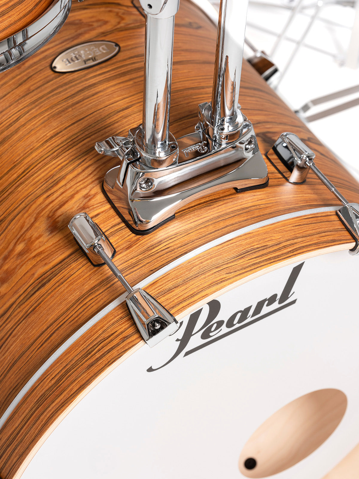 Decade Maple Artisan Fusion 20" Velo de caramelo satinado + HWP-834