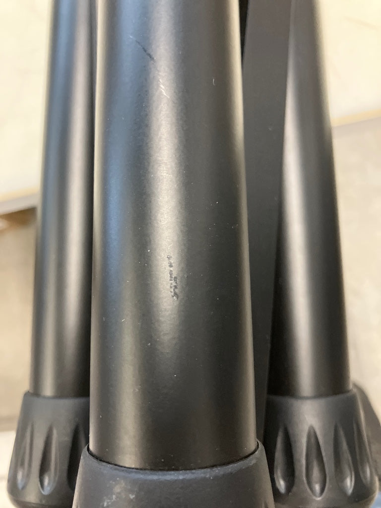 S-173 PAIR OF SPEAKER STANDS WITH 35-38MM REVERSIBLE TUBE - B Stock