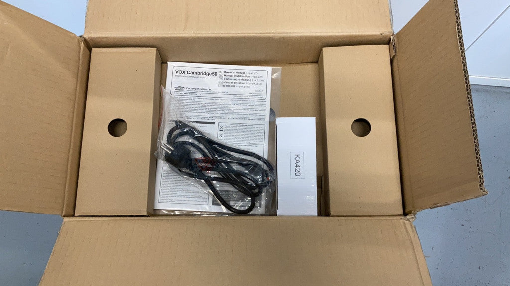 CAMBRIDGE-50 NUTUBE COMBO 1X12" 50W - B Stock