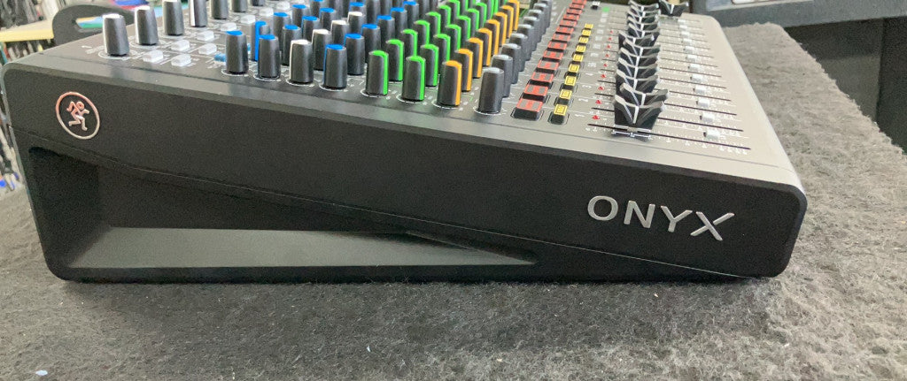 ONYX 12 - B Stock