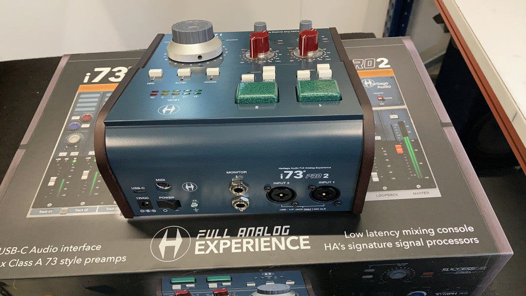 USB-C 2IN/4OUT Preamps estilo 73 - Stock B