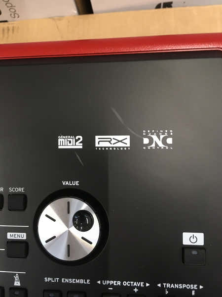 Korg PA-700 Rojo - Stock B