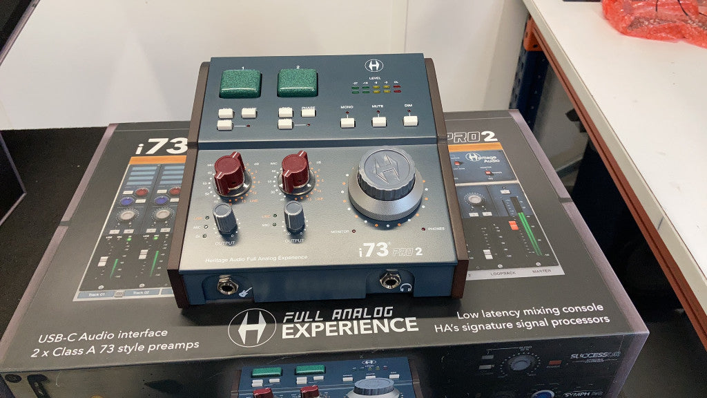 USB-C 2IN/4OUT Preamps estilo 73 - Stock B