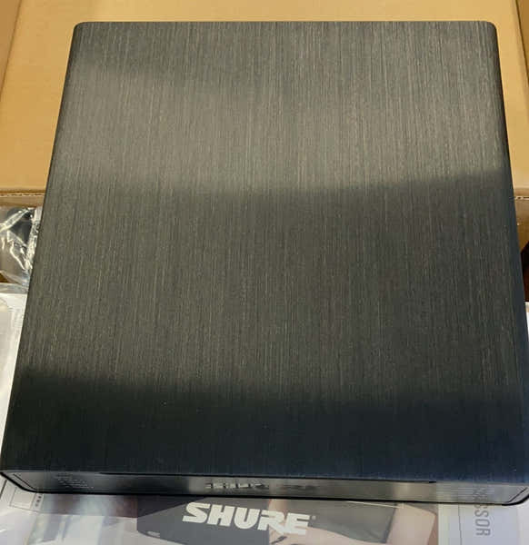 Shure PROCESADOR DE AUDIOCONFERENCIA DANTE - STOCK B