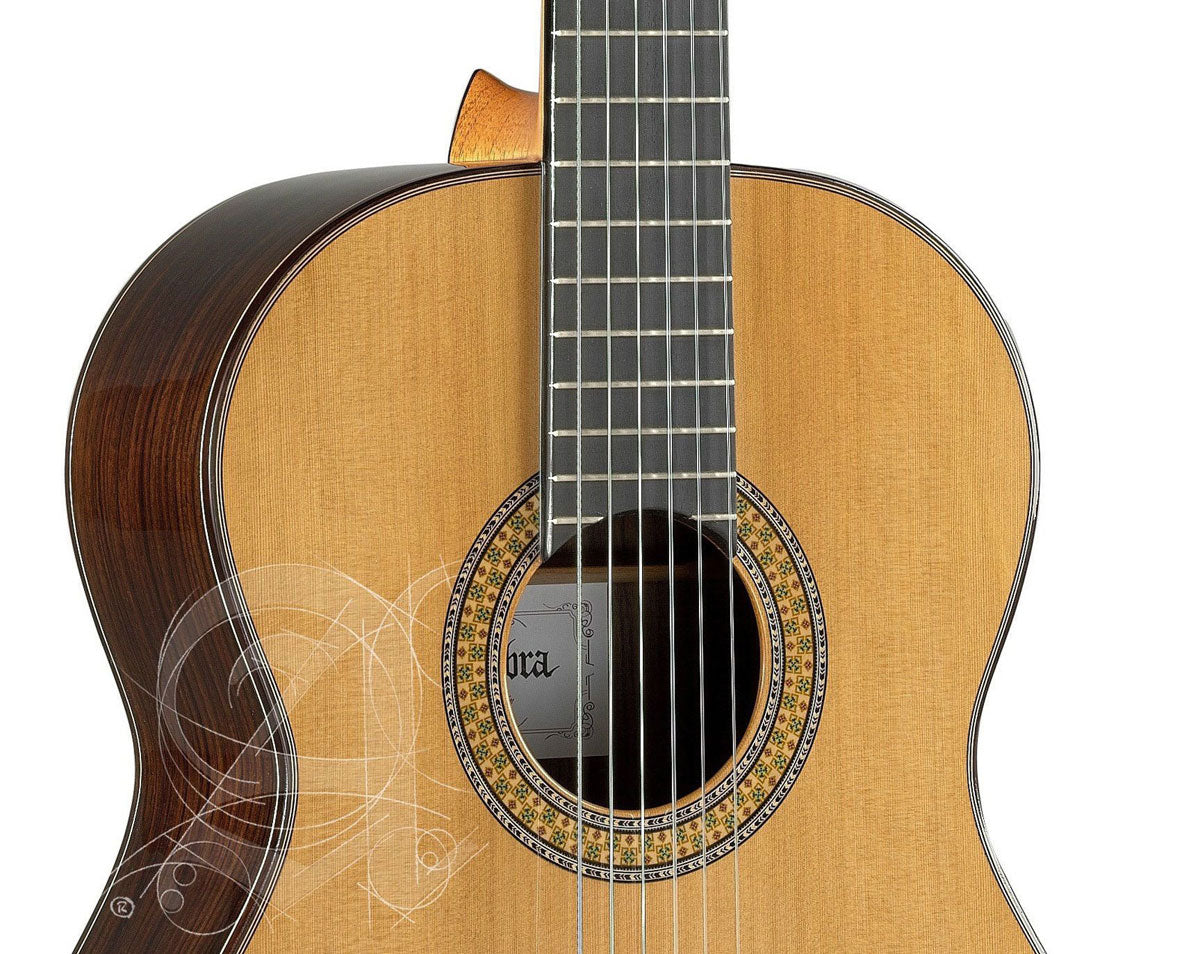 Concert 9P 12 1/2 Requinto + 9569 Case