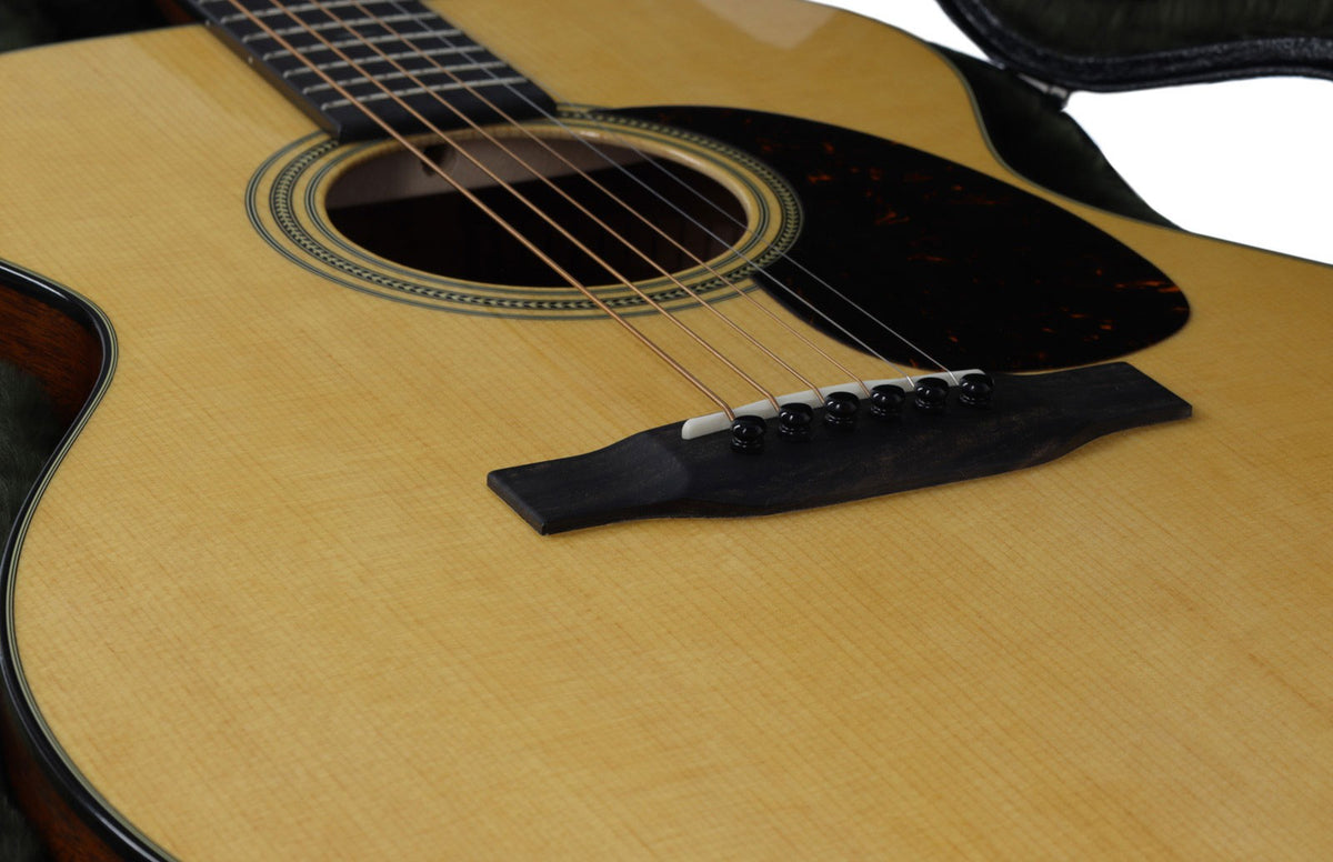Cs 000 Abeto Sitka/Caoba flameada