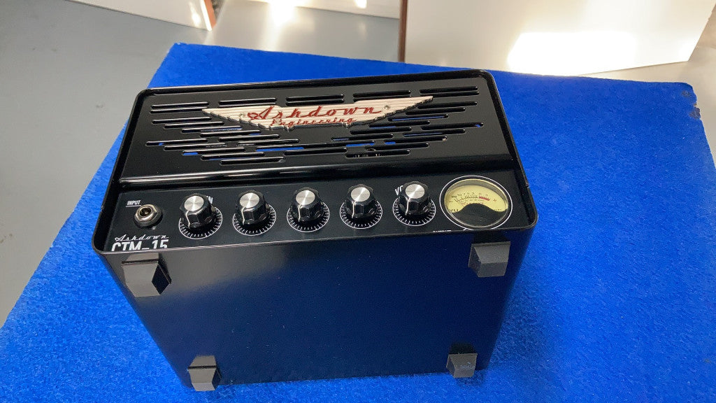 CTM 15 - Cabezal de Amplificador a Válvulas 15W - Stock B