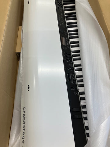 Grandstage X - B Stock