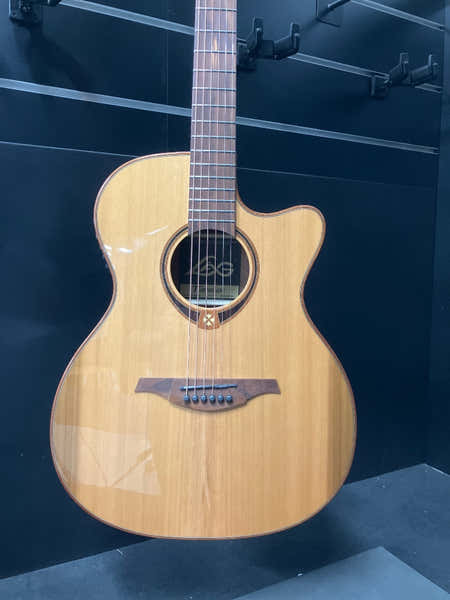 Lâg Tramontane T118Ace Auditorium Cutaway Electro - Stock B