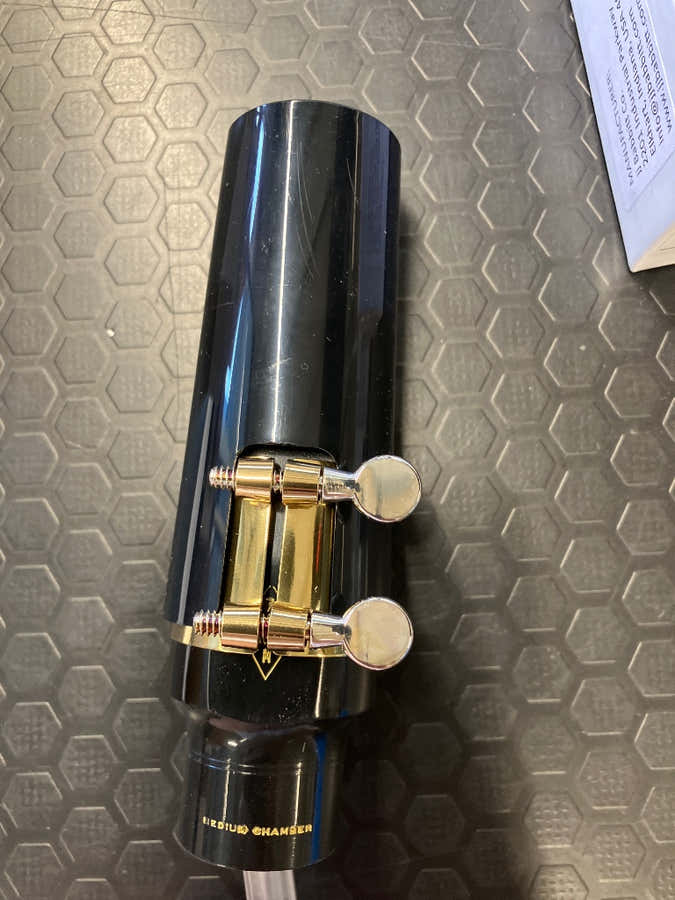 Saxofón Tenor Ebonita 7M Mediano - B-Stock
